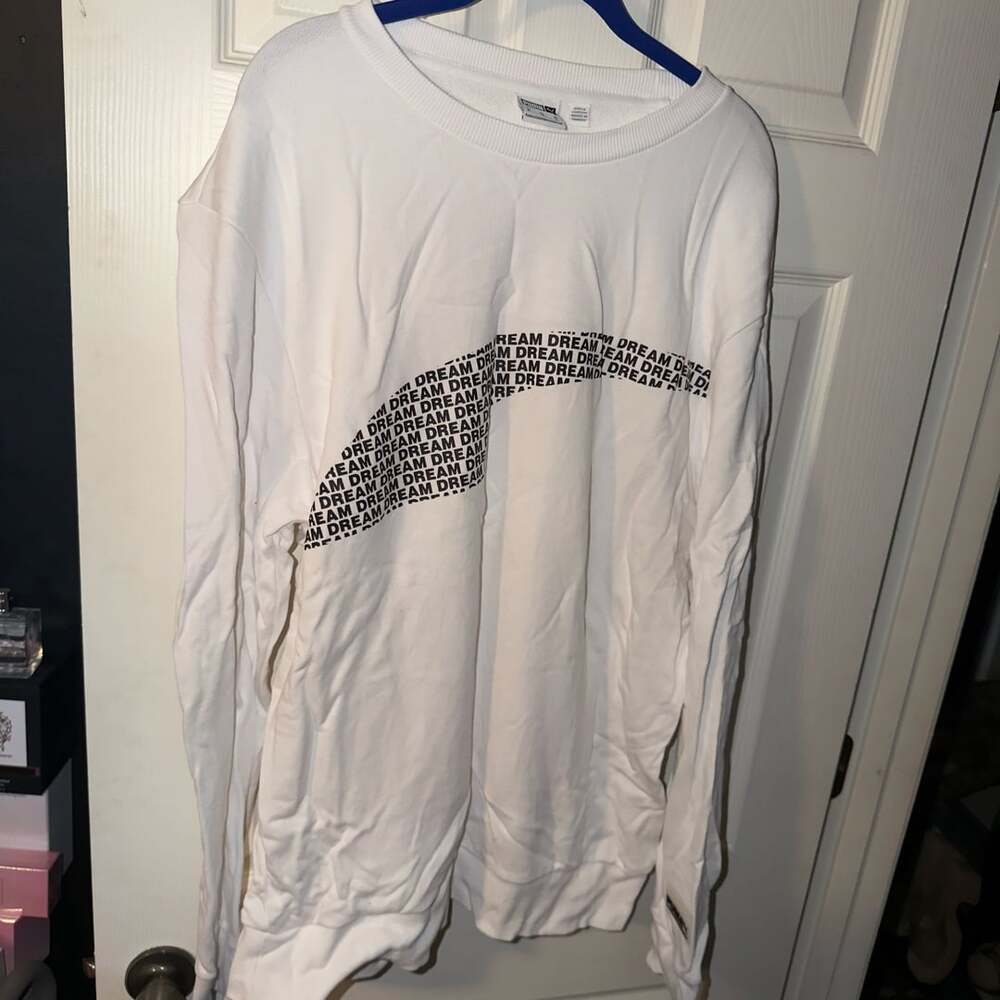Puma Crewneck Sweatshirt Size XL White Dream Graphic Long Sleeve